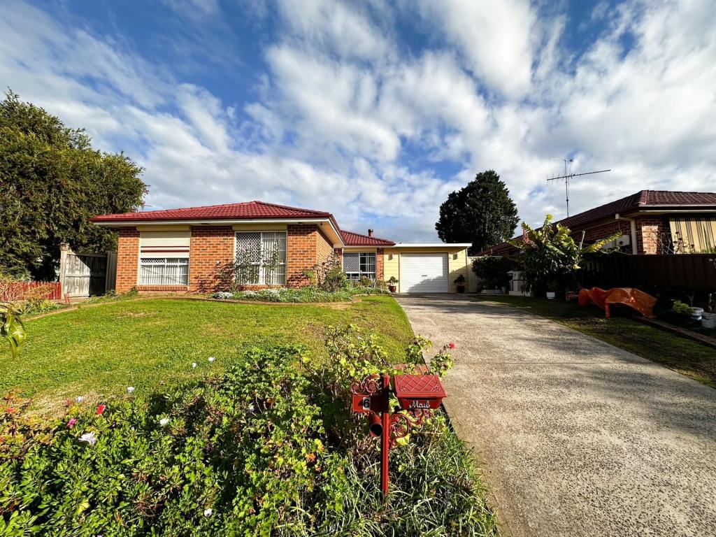 6 Oswald Cres, Rosemeadow, NSW 2560