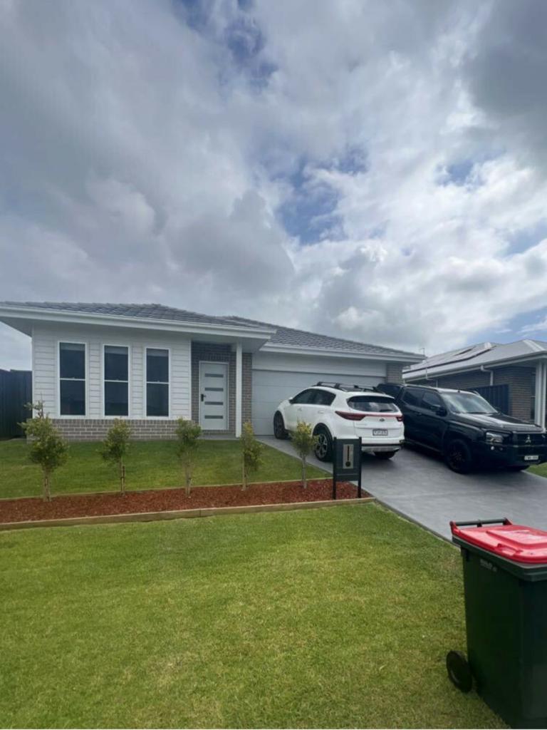 8 Newport Cct, Old Bar, NSW 2430