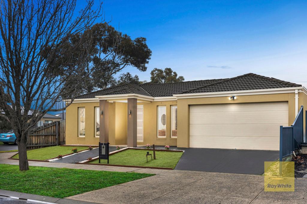 8 LANDSCAPE DR, TRUGANINA, VIC 3029