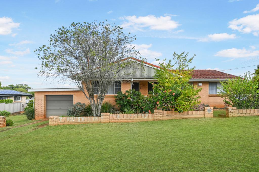 143 Mackenzie St, East Toowoomba, QLD 4350