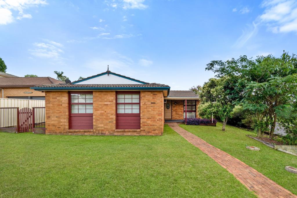 28 Owen Stanley Rd, Glenfield, NSW 2167