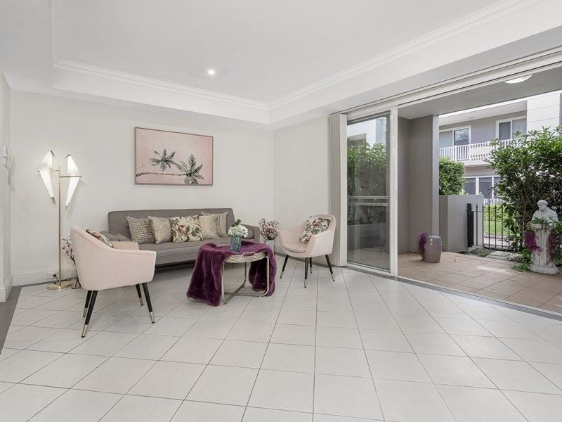 7 Woodlands Ave, Breakfast Point, NSW 2137