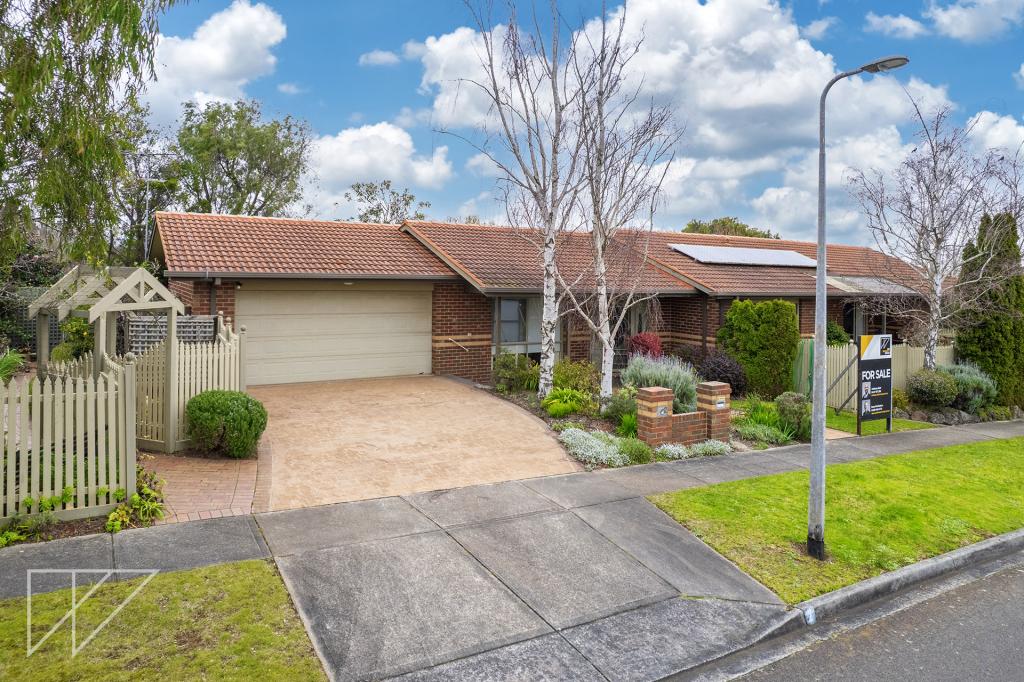 2 MYRTLE CRES, WARRAGUL, VIC 3820