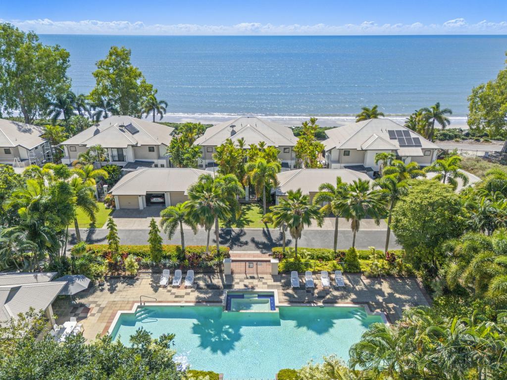 12/5-7 Arlington Esp, Clifton Beach, QLD 4879