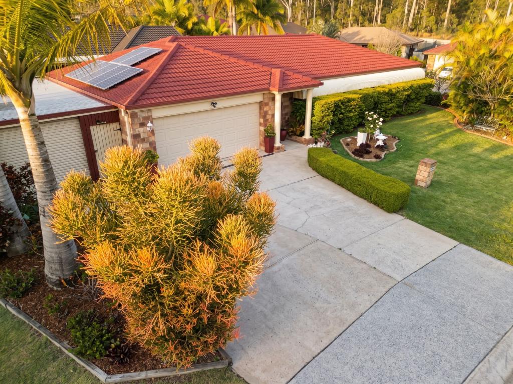 2 Weymouth St, Bundamba, QLD 4304