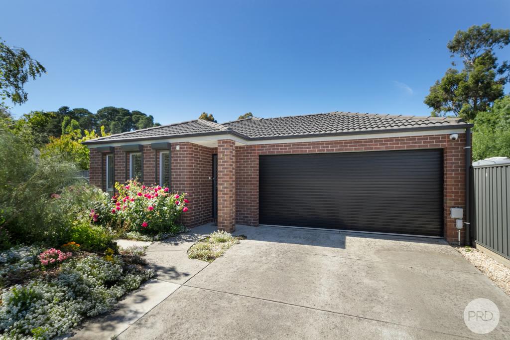 9 Castlemaine Rd, Creswick, VIC 3363
