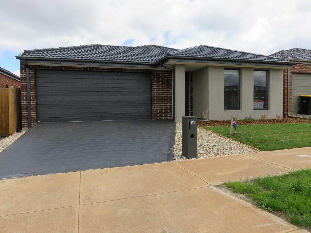 15 Riverton Bvd, Harkness, VIC 3337