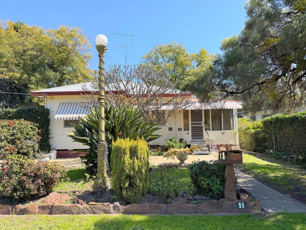 95 Edward St, Moree, NSW 2400