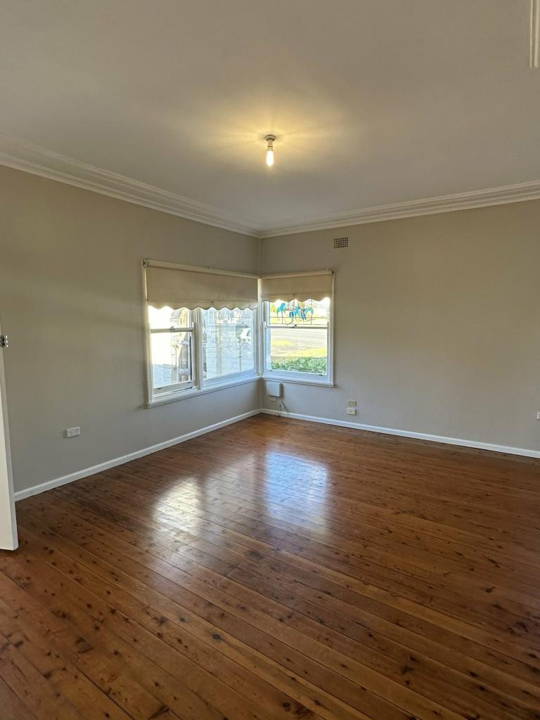 37 Lindesay St, Leumeah, NSW 2560
