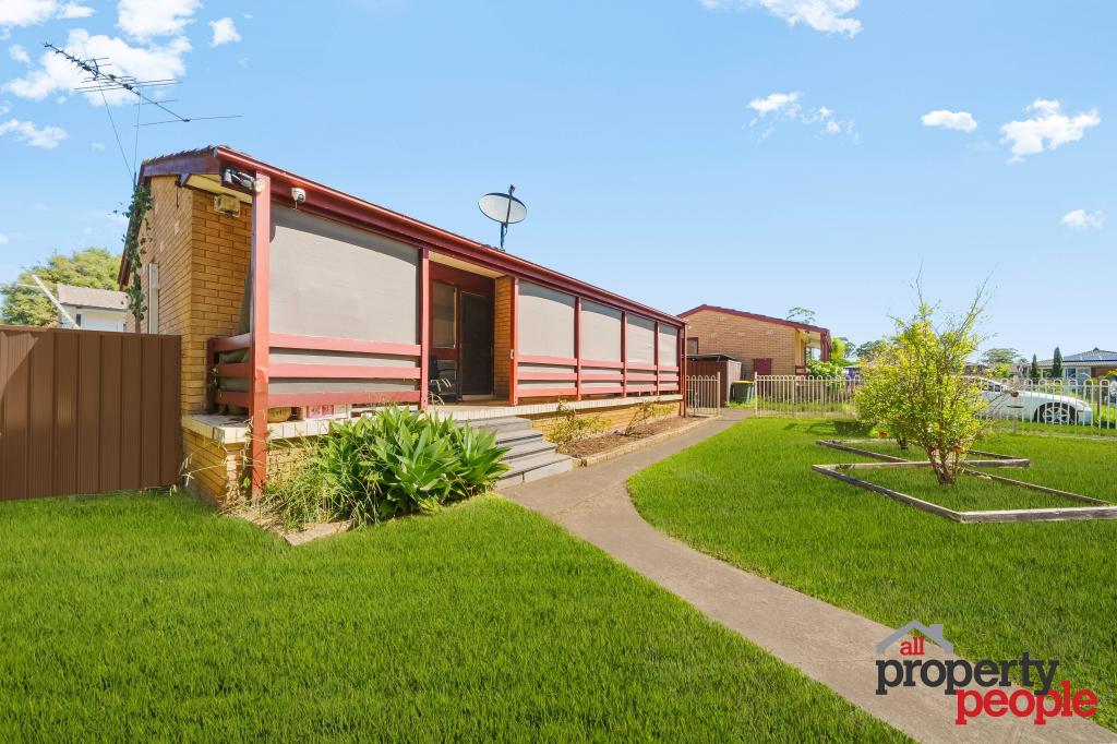 2 Boree Pl, Macquarie Fields, NSW 2564