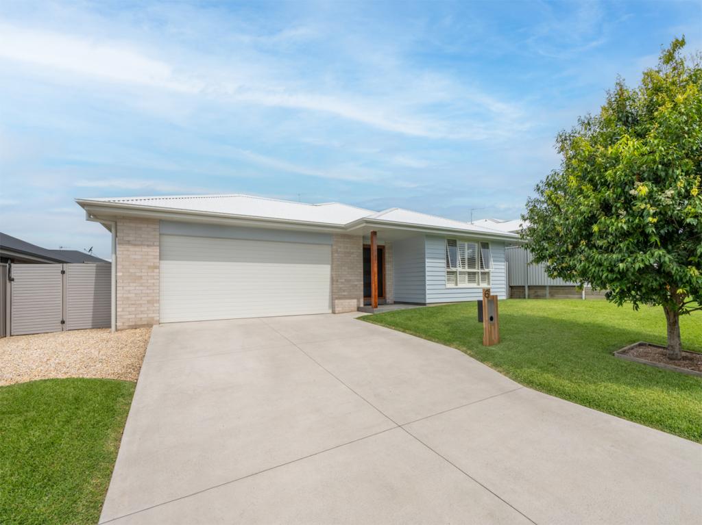 6 SEAHORSE RISE, LAKE CATHIE, NSW 2445