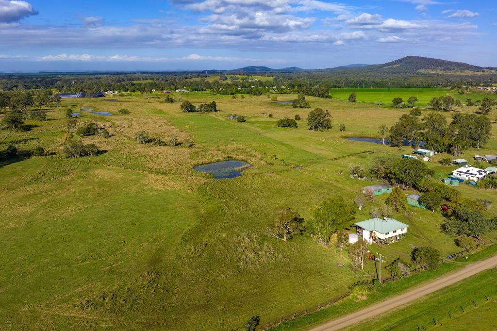 40 Calumet Rd, Goomboorian, QLD 4570