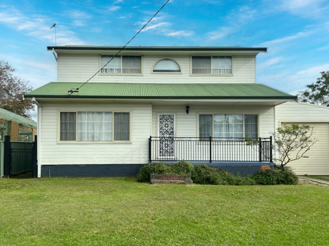 11 Fairy St, Gwynneville, NSW 2500