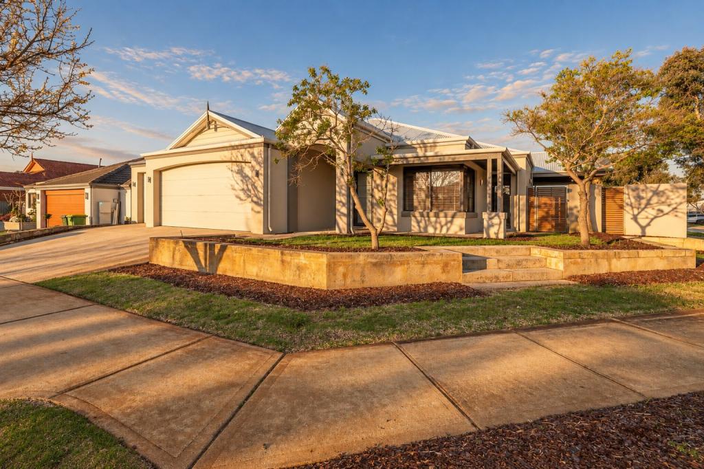 8 Edgar Link, Piara Waters, WA 6112