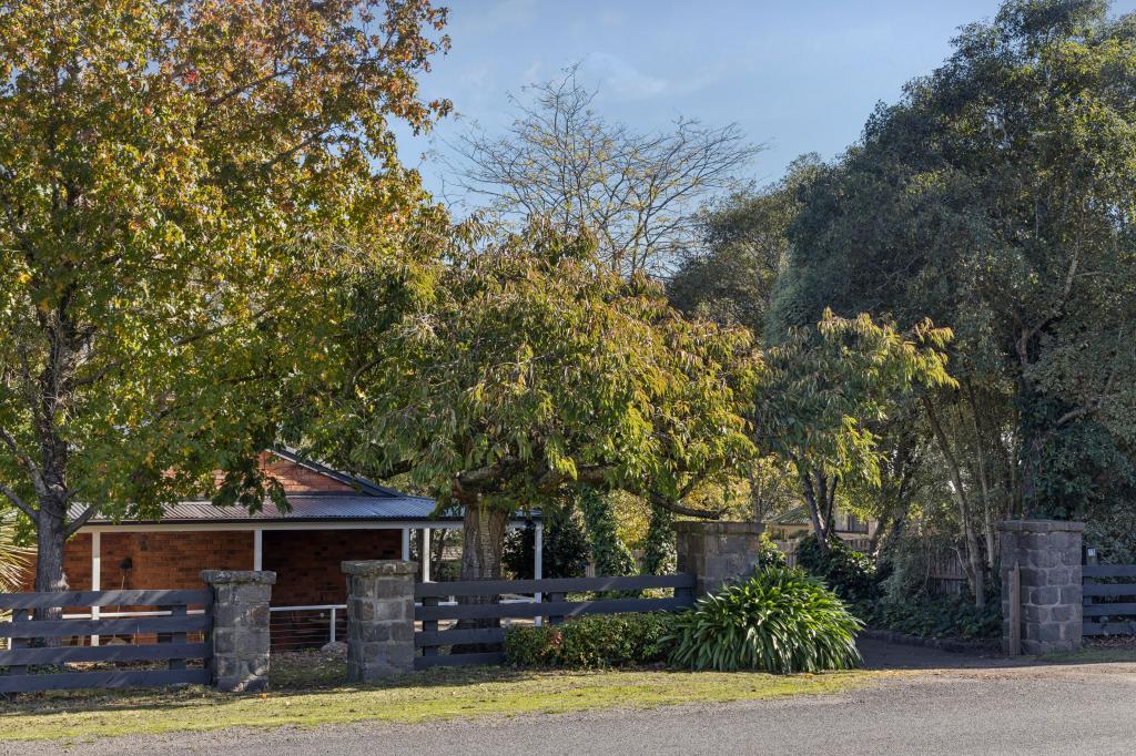 15 Morris Rd, Woodend, VIC 3442