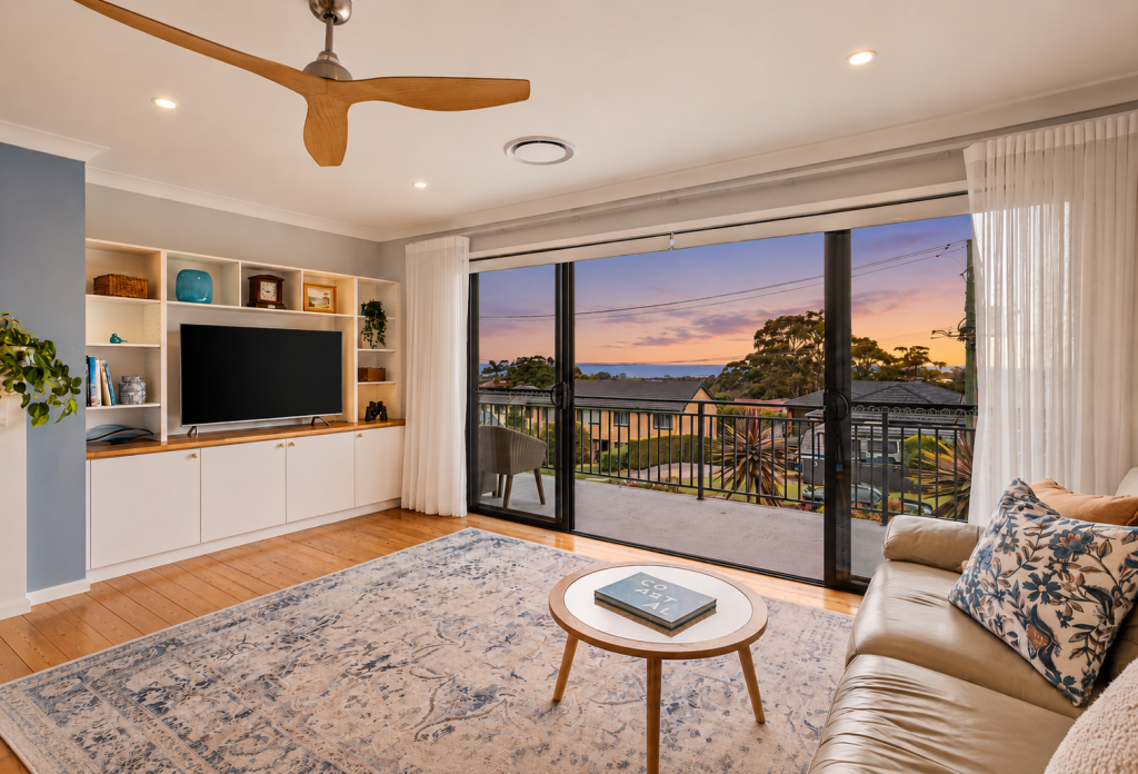 5 Kanangra Dr, Thirroul, NSW 2515