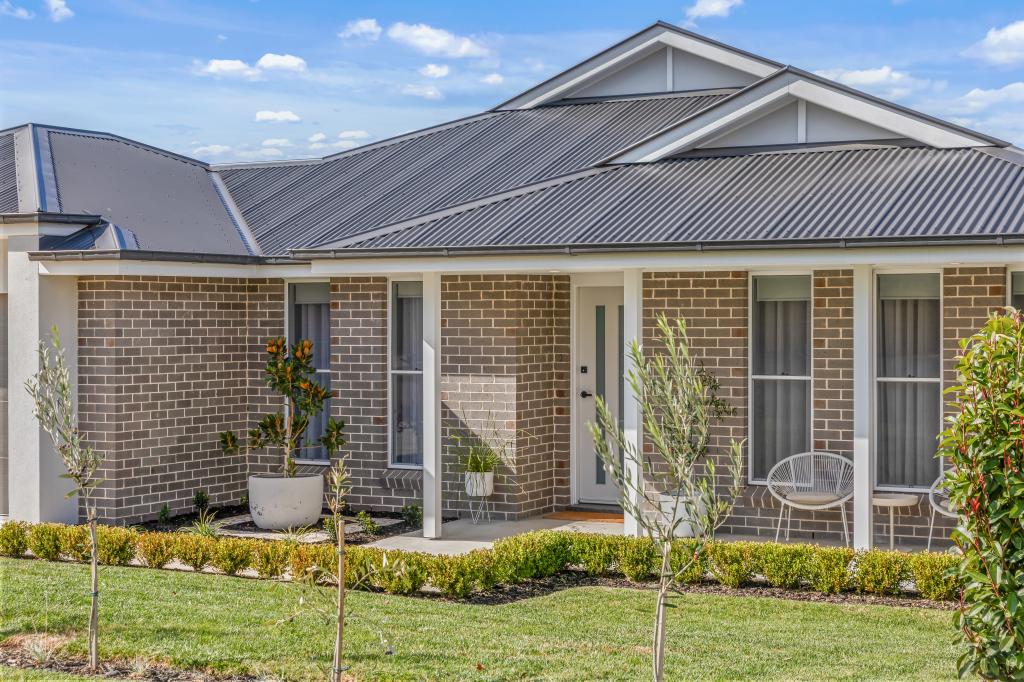 64 Hamilton St, Eglinton, NSW 2795