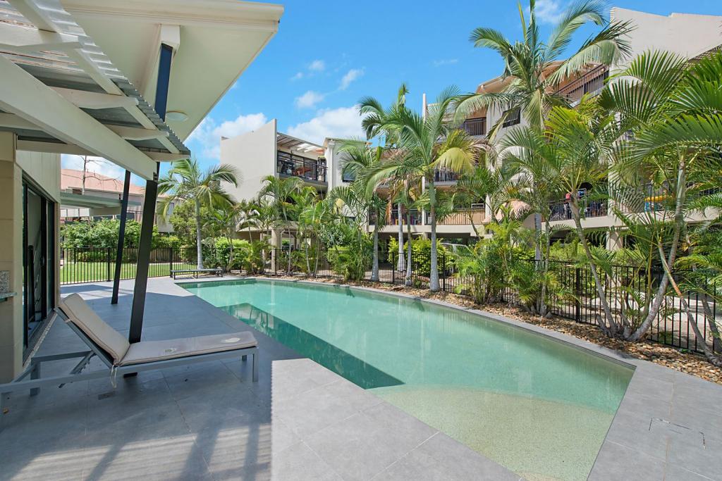 45 Harries Rd Harries Rd, Coorparoo, QLD 4151