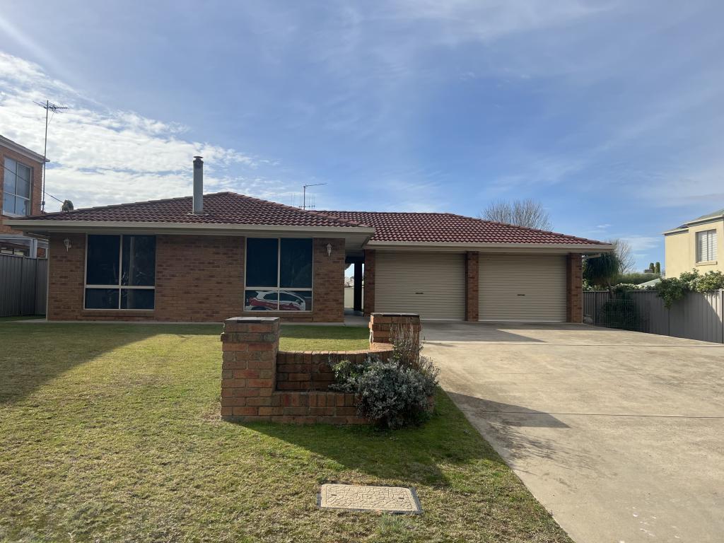 38 LAWSON DR, BAROOGA, NSW 3644