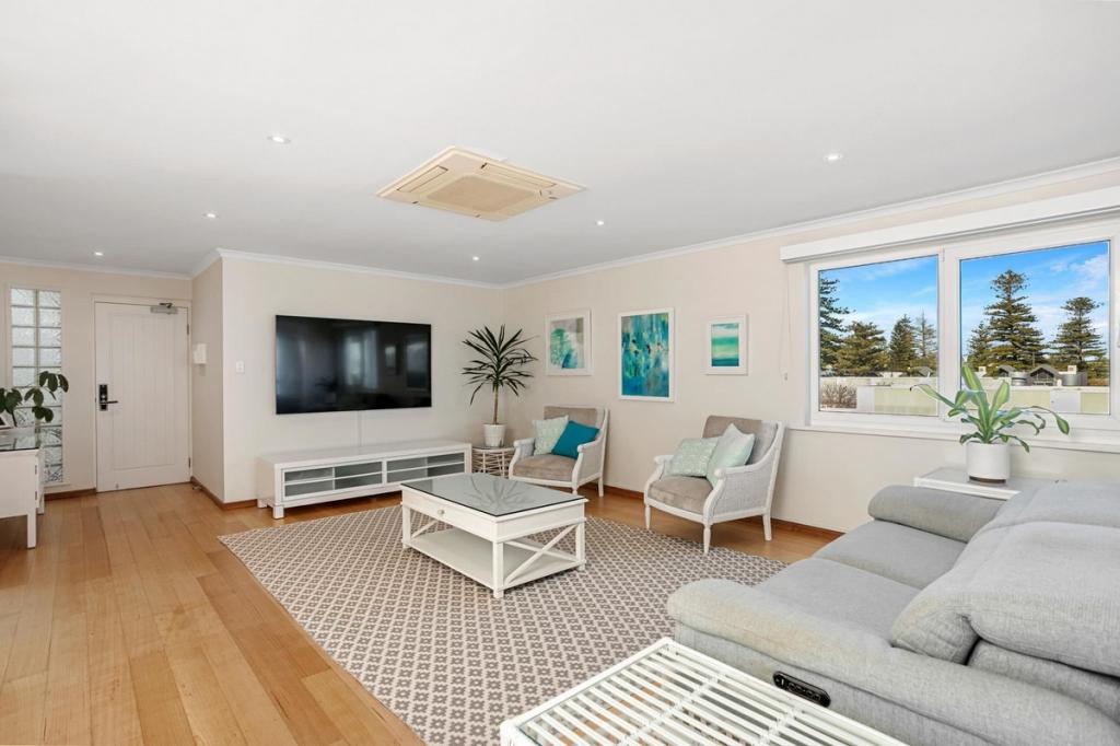 7/4 Warnham Rd, Cottesloe, WA 6011