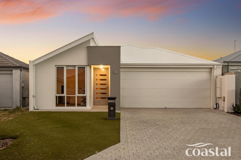 11 WARRIEDAR WAY, GOLDEN BAY, WA 6174