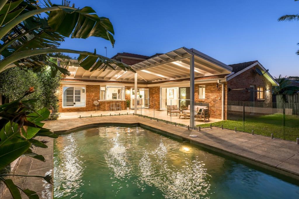 18 Viscount Cl, Shelly Beach, NSW 2261