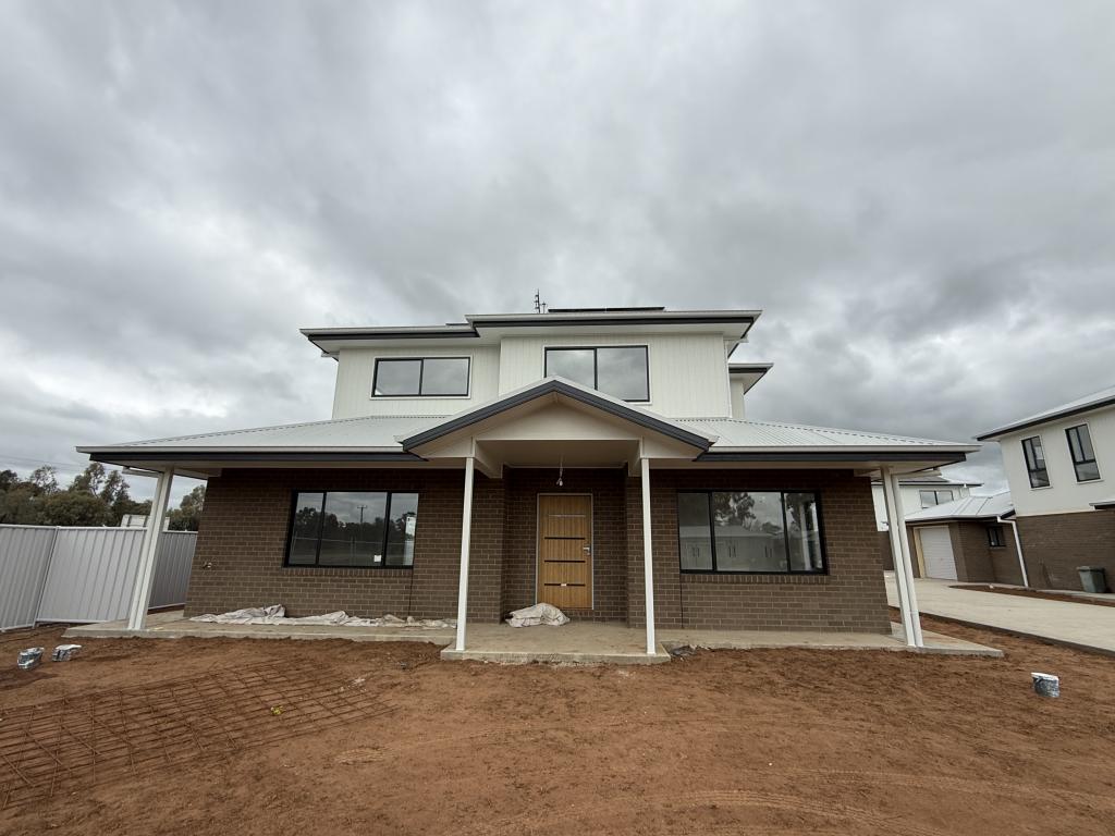 2 Hebden St, Lockhart, NSW 2656