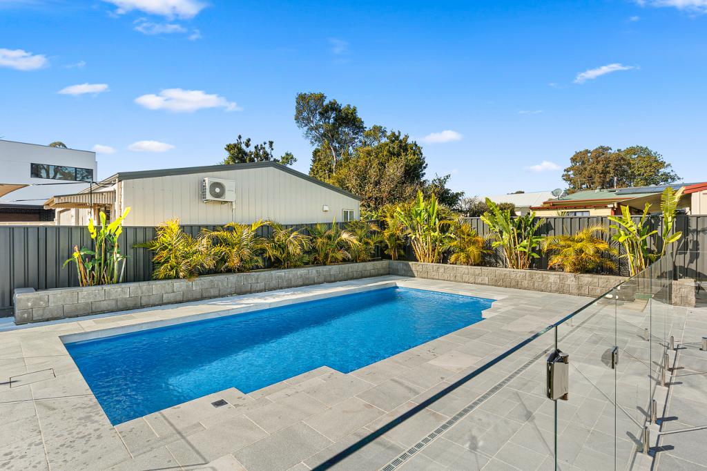 83 Barton St, Oak Flats, NSW 2529