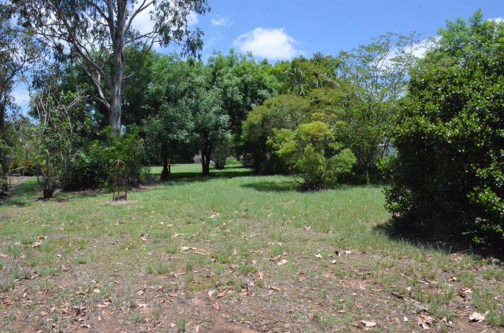 19 Dalby St, Nanango, QLD 4615