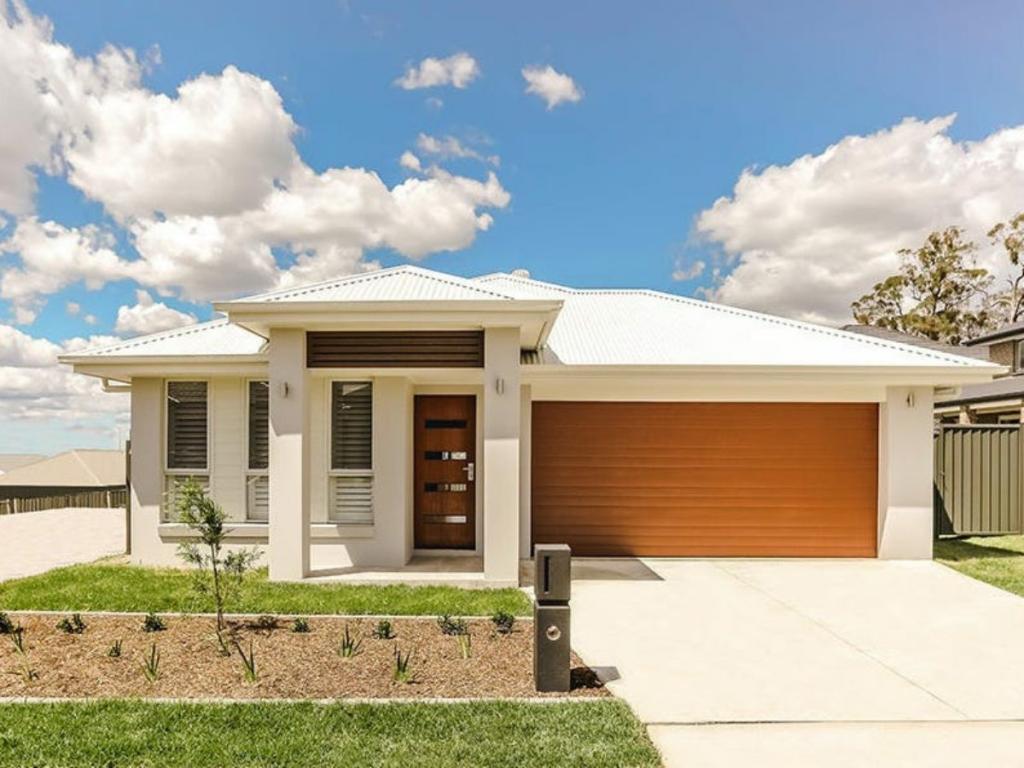 9 BENSLEY RD, COBBITTY, NSW 2570