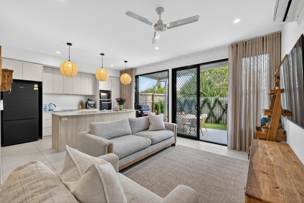 15/2 College Ct, Little Mountain, QLD 4551