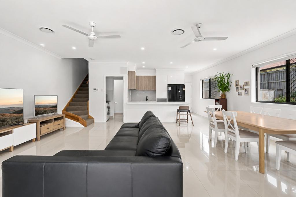 15/14 Sunflower Cres, Calamvale, QLD 4116