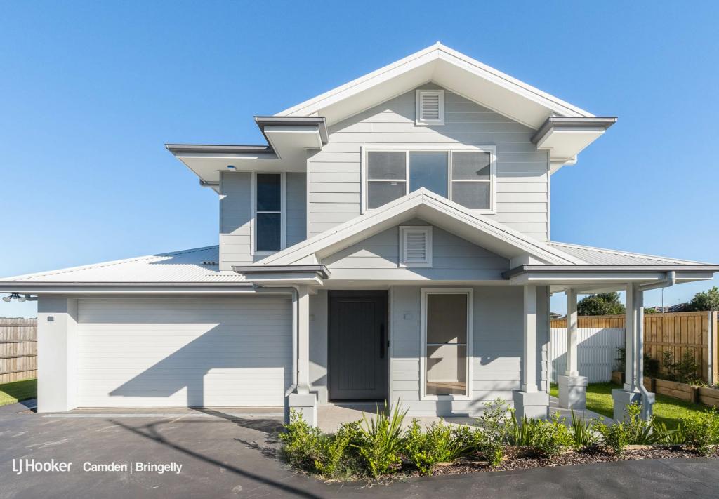 92A BLUEBELL CRES, SPRING FARM, NSW 2570