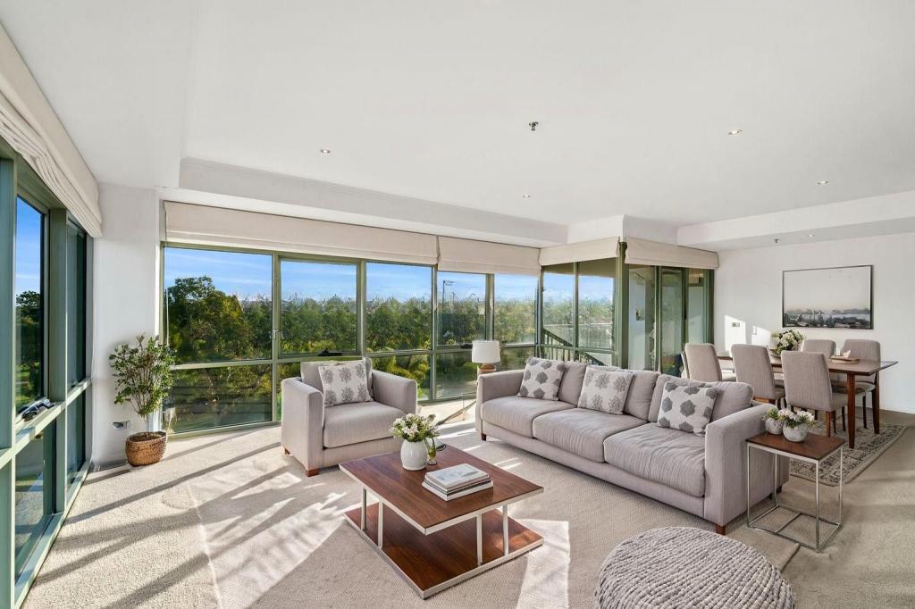 402/15 Queens Rd, Melbourne, VIC 3004
