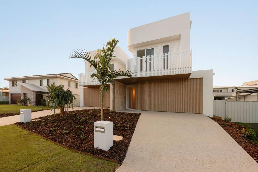 2/14 BUNGAMA ST, MAROOCHYDORE, QLD 4558