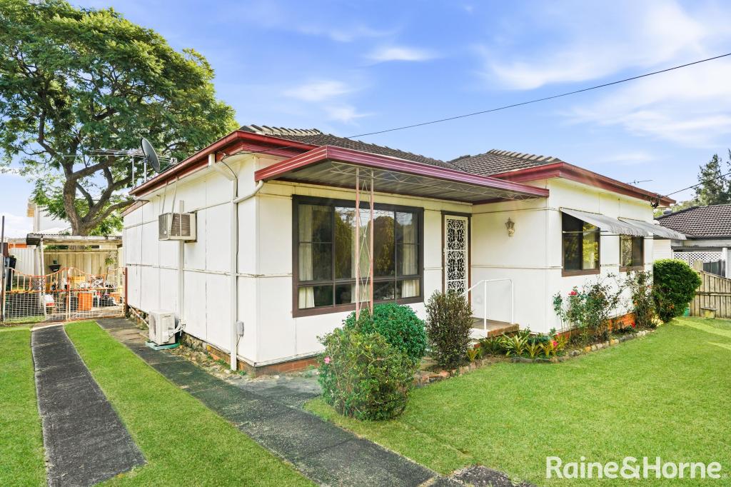 6 Reynolds St, Toongabbie, NSW 2146