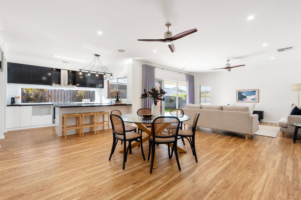 18 Eisenhauer Dr, Thurgoona, NSW 2640