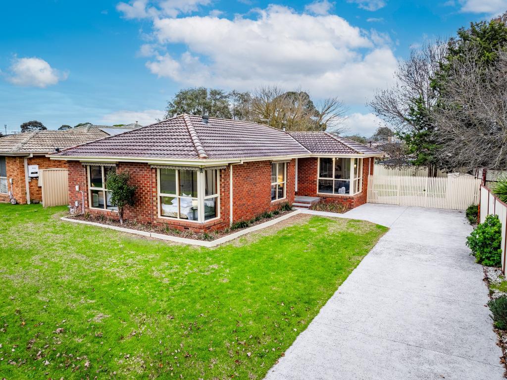 4 Martin Pl, Cranbourne, VIC 3977