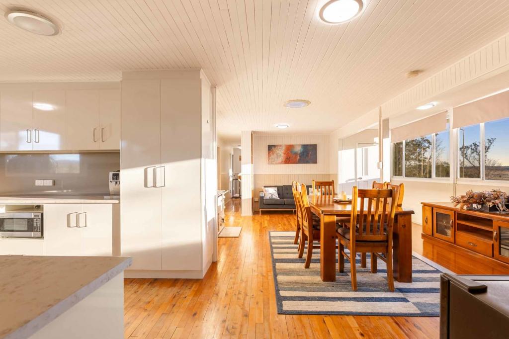 34 Lipp Rd, East Greenmount, QLD 4359