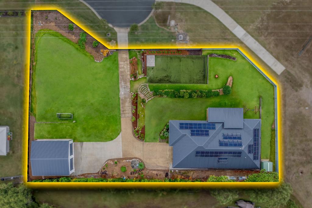 26 MOUNTAIN BREEZE PL, BEERWAH, QLD 4519