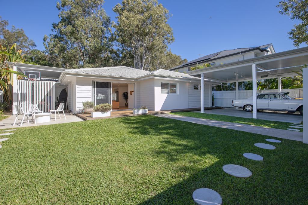 126 Acanthus Ave, Burleigh Waters, QLD 4220