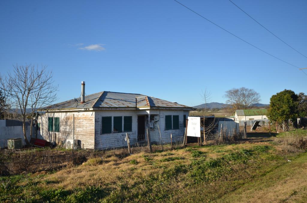 69 South St, Quirindi, NSW 2343