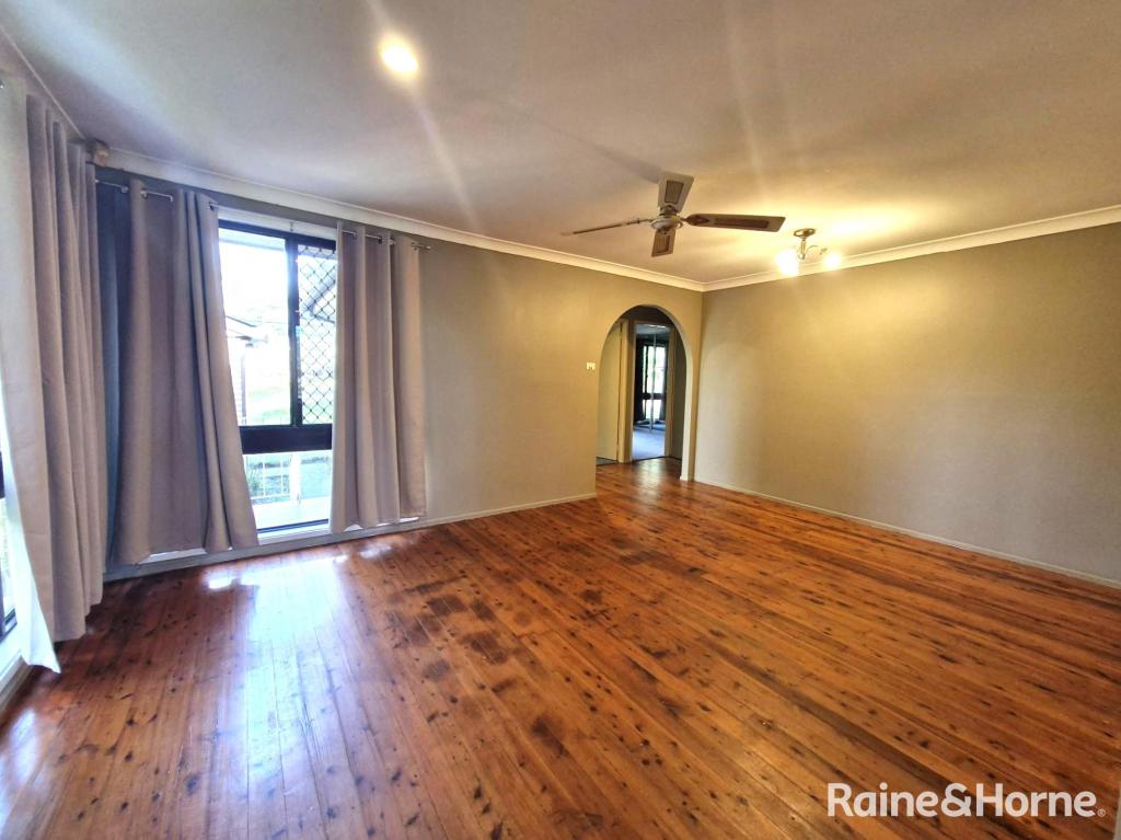48 Gentian Ave, Macquarie Fields, NSW 2564