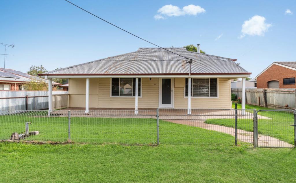 22 CHARLES ST, NARRANDERA, NSW 2700