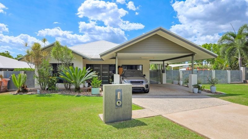 2 Currie Cres, Johnston, NT 0832