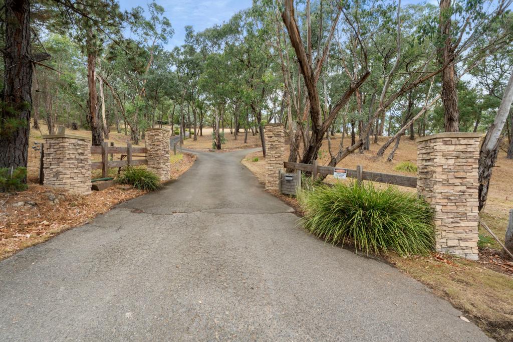 83 REYNOLDS RD, WATTLE GLEN, VIC 3096