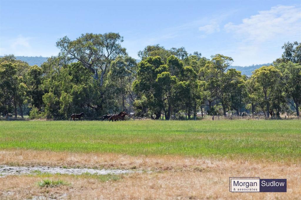 360 HENDERSON RD, HOPELAND, WA 6125