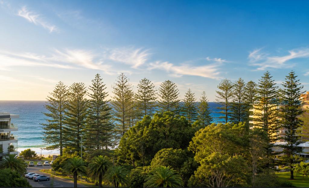 2072/1 Ocean St, Burleigh Heads, QLD 4220