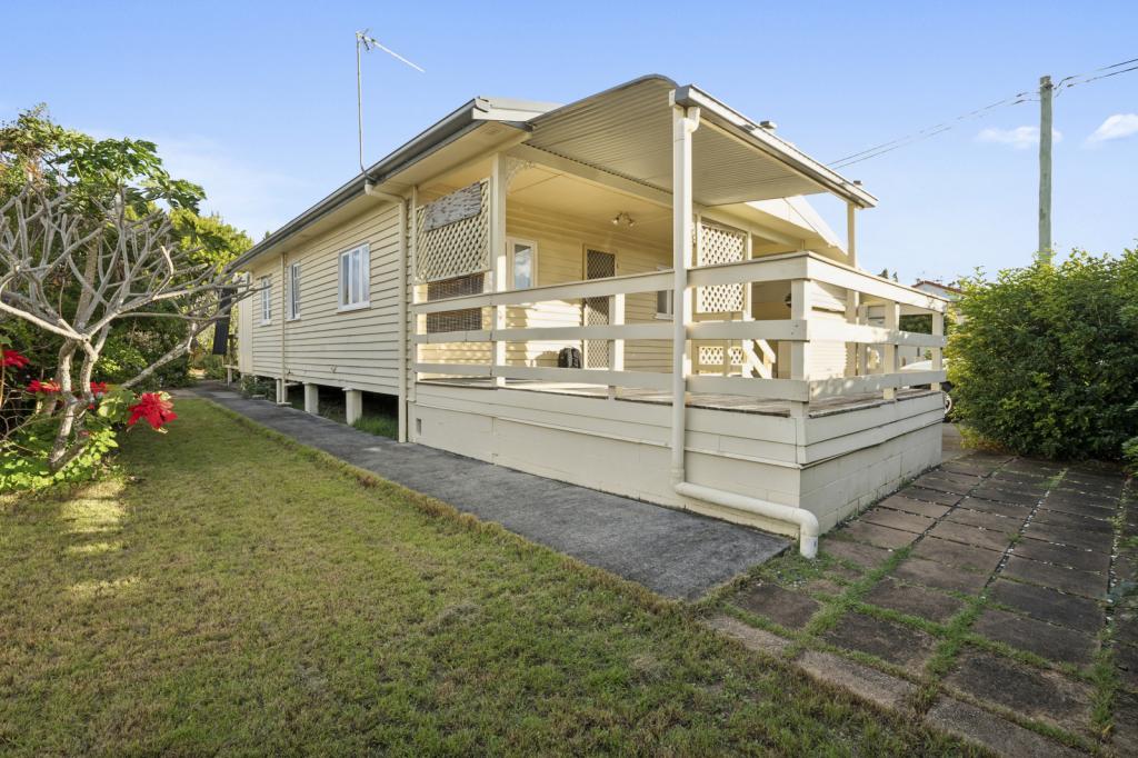 44 COOMBABAH RD, BIGGERA WATERS, QLD 4216