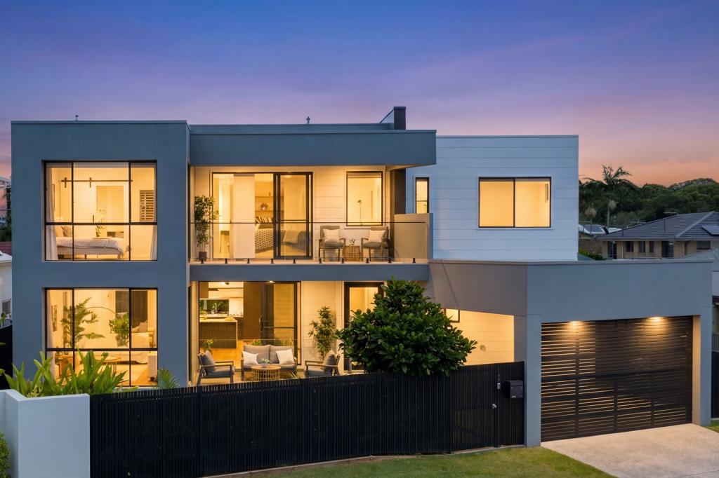 8 Egret Ave, Burleigh Waters, QLD 4220